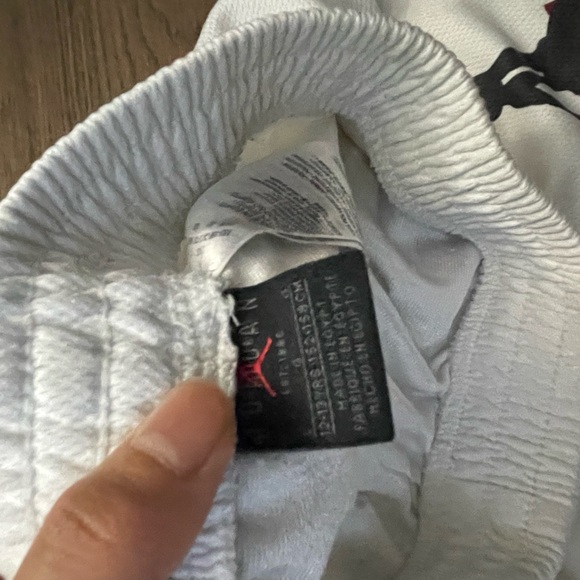 Jordan basketball shorts white kids large - Picture 2 of 3